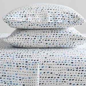 West Elm Organic Pebble Dots Queen Sheet Set